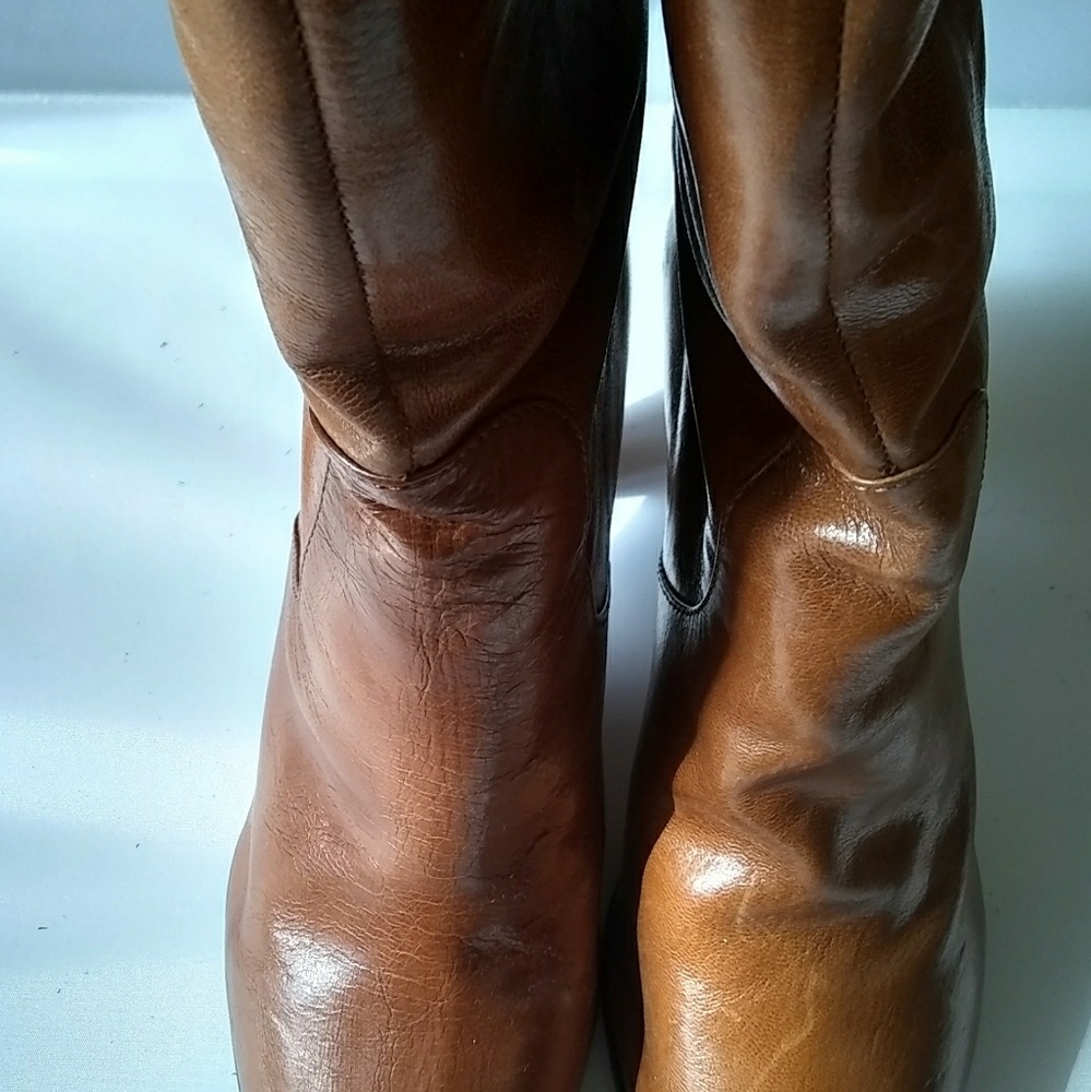 Boots - Picture 4 of 4